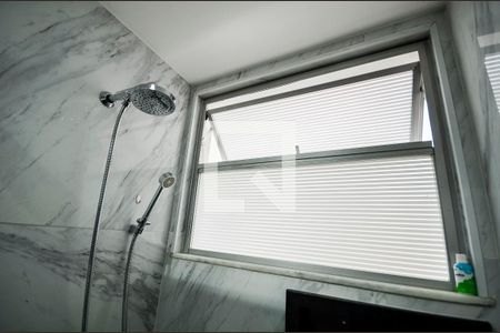 Apartamento à venda com 156m², 3 quartos e 1 vaga Apartamento à venda com 156m², 3 quartos e 1 vagaBanheiro Social