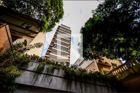 Apartamento à venda com 156m², 3 quartos e 1 vaga Apartamento à venda com 156m², 3 quartos e 1 vagaFachada