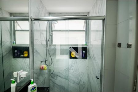 Apartamento à venda com 156m², 3 quartos e 1 vaga Apartamento à venda com 156m², 3 quartos e 1 vagaBanheiro Social