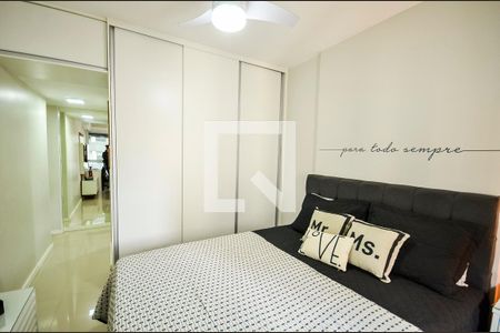 Apartamento à venda com 156m², 3 quartos e 1 vaga Apartamento à venda com 156m², 3 quartos e 1 vagaSuíte