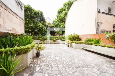 Apartamento à venda com 156m², 3 quartos e 1 vaga Apartamento à venda com 156m², 3 quartos e 1 vagaÁrea comum - Playground