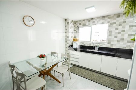 Apartamento à venda com 156m², 3 quartos e 1 vaga Apartamento à venda com 156m², 3 quartos e 1 vagaCozinha