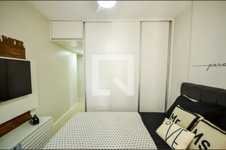 Apartamento à venda com 156m², 3 quartos e 1 vaga Apartamento à venda com 156m², 3 quartos e 1 vagaSuíte