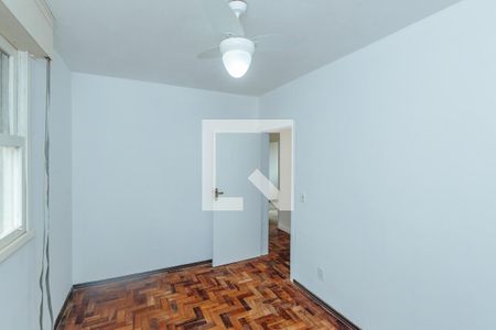 Quarto 1 de apartamento para alugar com 2 quartos, 47m² em Camaquã, Porto Alegre