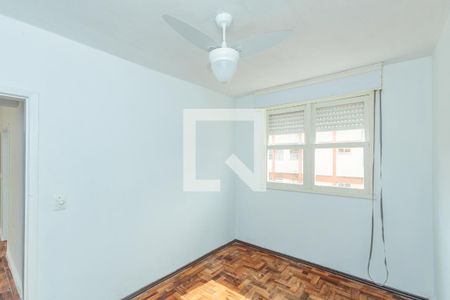 Quarto 2 de apartamento para alugar com 2 quartos, 47m² em Camaquã, Porto Alegre