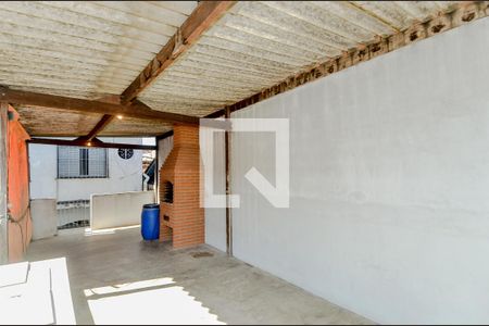 Casa à venda com 150m², 3 quartos e 4 vagasVaranda com Churrasqueira 