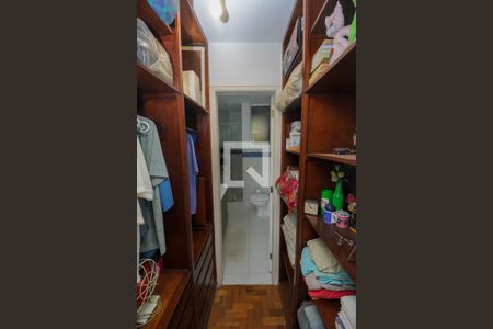 Apartamento à venda com 110m², 3 quartos e 1 vaga Apartamento à venda com 110m², 3 quartos e 1 vagaCloset Quarto 3