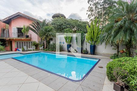 Casa à venda com 980m², 5 quartos e 9 vagasPiscina