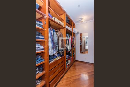 Casa à venda com 980m², 5 quartos e 9 vagasCloset suite 1