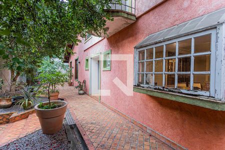 Casa à venda com 980m², 5 quartos e 9 vagasQuintal