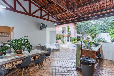 Casa à venda com 980m², 5 quartos e 9 vagasChurrasqueira