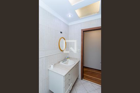 Casa à venda com 980m², 5 quartos e 9 vagasBanheiro Social