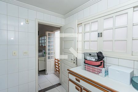 Casa à venda com 980m², 5 quartos e 9 vagasDespensa