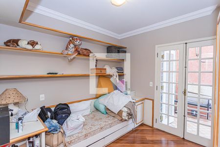 Casa à venda com 980m², 5 quartos e 9 vagasQuarto