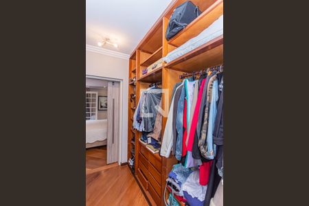 Casa à venda com 980m², 5 quartos e 9 vagasCloset suite 1