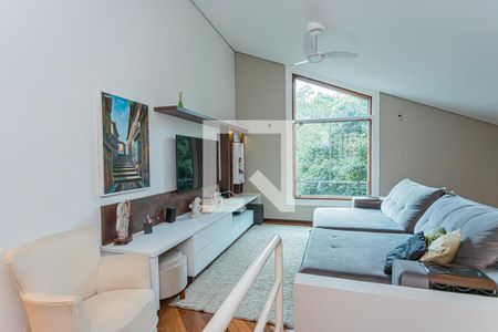 Casa à venda com 980m², 5 quartos e 9 vagasSala de TV