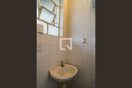 Casa à venda com 100m², 2 quartos e 1 vaga Casa à venda com 100m², 2 quartos e 1 vagaBanheiro da Edícula