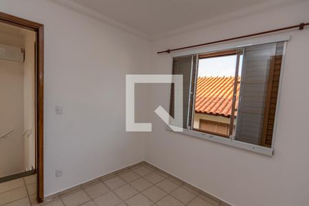 Quarto 2 de casa de condomínio para alugar com 2 quartos, 60m² em Residencial Burato, Campinas