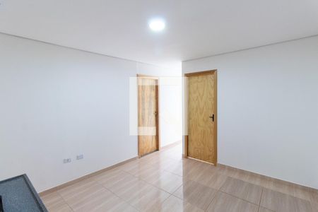 Sala/Cozinha de apartamento para alugar com 1 quarto, 30m² em Vila Paranagua, São Paulo