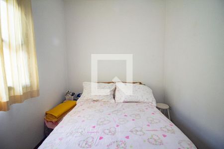 Casa à venda com 210m², 4 quartos e 5 vagasquarto 2