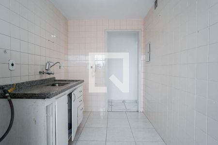 Cozinha de apartamento para alugar com 2 quartos, 41m² em Jardim Maringá, São Paulo