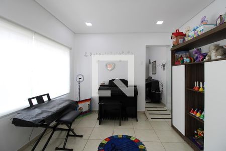 Casa à venda com 250m², 3 quartos e 4 vagasEdícula 