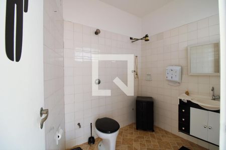 Casa à venda com 250m², 3 quartos e 4 vagasBanheiro 