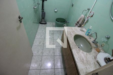 Casa à venda com 250m², 3 quartos e 4 vagasLavabo 