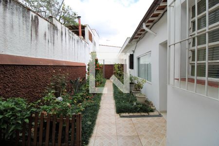 Casa à venda com 250m², 3 quartos e 4 vagasQuintal 