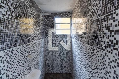 Banheiro de casa para alugar com 1 quarto, 50m² em Burgo Paulista, São Paulo