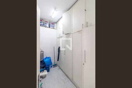 Apartamento à venda com 130m², 2 quartos e 1 vagaQuarto de Serviço