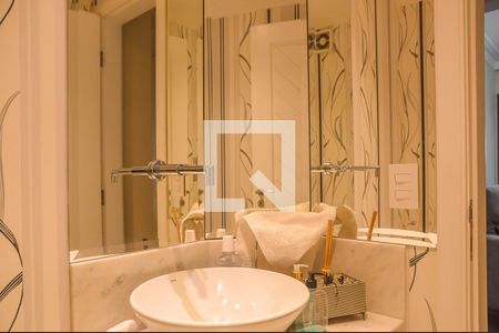 Apartamento à venda com 242m², 4 quartos e 4 vagas Apartamento à venda com 242m², 4 quartos e 4 vagasLavabo