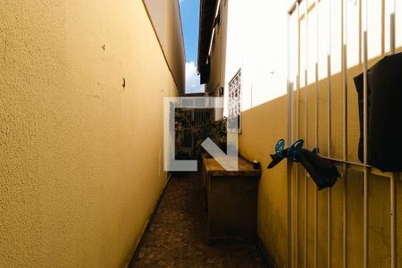 Casa à venda com 139m², 3 quartos e 2 vagasCorredor