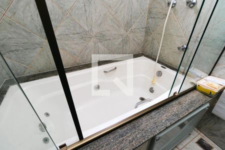 Casa à venda com 139m², 3 quartos e 2 vagasBanheiro da Suíte