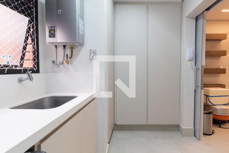 Apartamento à venda com 178m², 3 quartos e 3 vagas Apartamento à venda com 178m², 3 quartos e 3 vagasÁrea de serviço