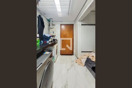 Apartamento à venda com 186m², 4 quartos e 3 vagas Apartamento à venda com 186m², 4 quartos e 3 vagasÁrea de Serviço