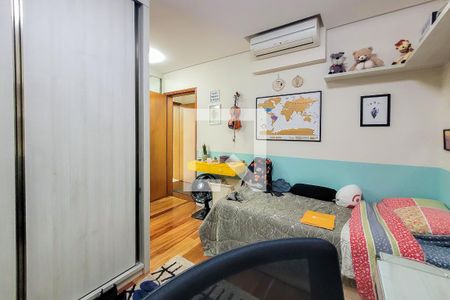 Apartamento à venda com 186m², 4 quartos e 3 vagas Apartamento à venda com 186m², 4 quartos e 3 vagasSuíte 1