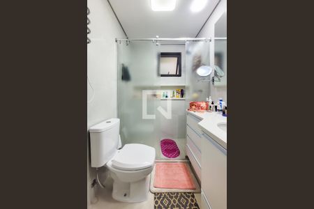 Apartamento à venda com 186m², 4 quartos e 3 vagas Apartamento à venda com 186m², 4 quartos e 3 vagasBanheiro da Suíte 1