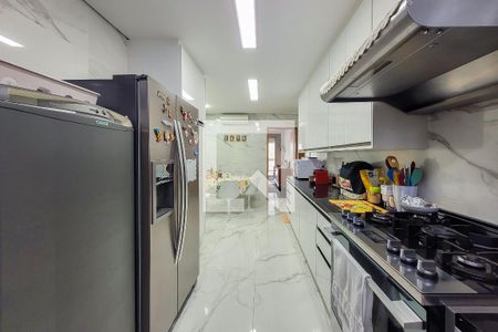 Apartamento à venda com 186m², 4 quartos e 3 vagas Apartamento à venda com 186m², 4 quartos e 3 vagasCozinha