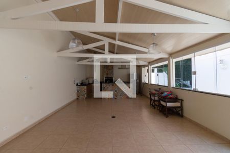 Apartamento à venda com 186m², 4 quartos e 3 vagas Apartamento à venda com 186m², 4 quartos e 3 vagasÁrea Comum