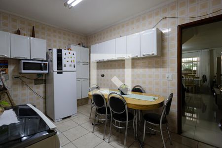 Casa à venda com 180m², 3 quartos e 3 vagas Casa à venda com 180m², 3 quartos e 3 vagasCozinha