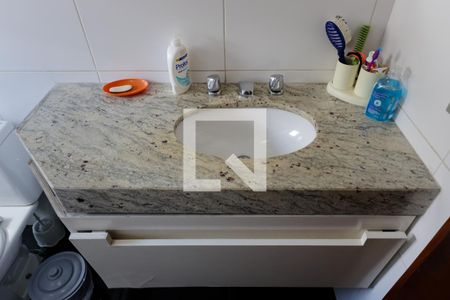 Casa à venda com 180m², 3 quartos e 3 vagas Casa à venda com 180m², 3 quartos e 3 vagasBanheiro 1