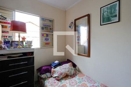 Casa à venda com 180m², 3 quartos e 3 vagas Casa à venda com 180m², 3 quartos e 3 vagasQuarto 2