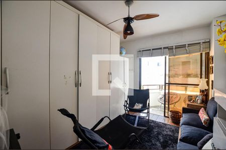 Apartamento à venda com 225m², 4 quartos e 2 vagas Apartamento à venda com 225m², 4 quartos e 2 vagasQuarto