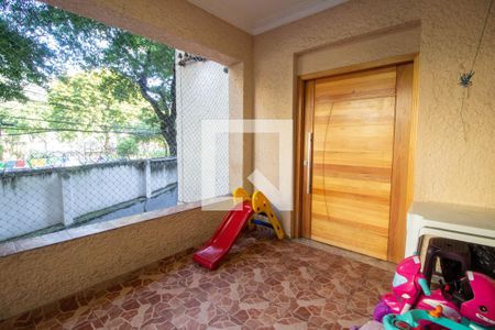 Casa à venda com 200m², 3 quartos e 2 vagas Casa à venda com 200m², 3 quartos e 2 vagasVaranda da Sala