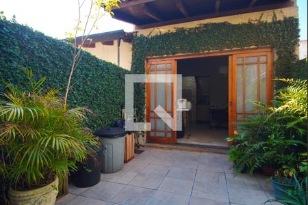 Casa à venda com 140m², 3 quartos e 2 vagasPátio 