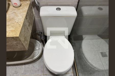 Casa de condomínio à venda com 660m², 6 quartos e 5 vagasBanheiro Social