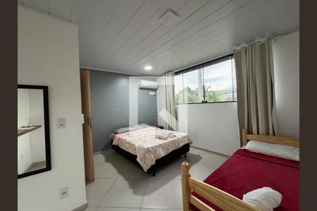 Casa de condomínio à venda com 660m², 6 quartos e 5 vagasQuarto 4