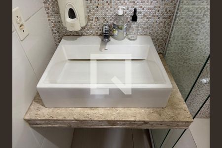 Casa de condomínio à venda com 660m², 6 quartos e 5 vagasÁrea externa - Banheiro