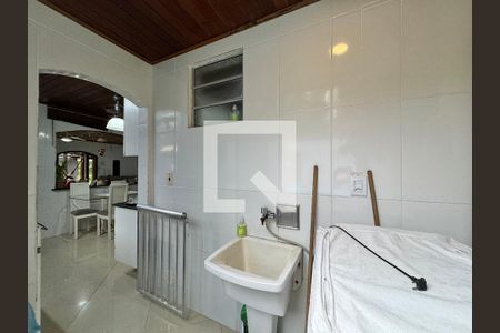 Casa de condomínio à venda com 660m², 6 quartos e 5 vagasÁrea de Serviço